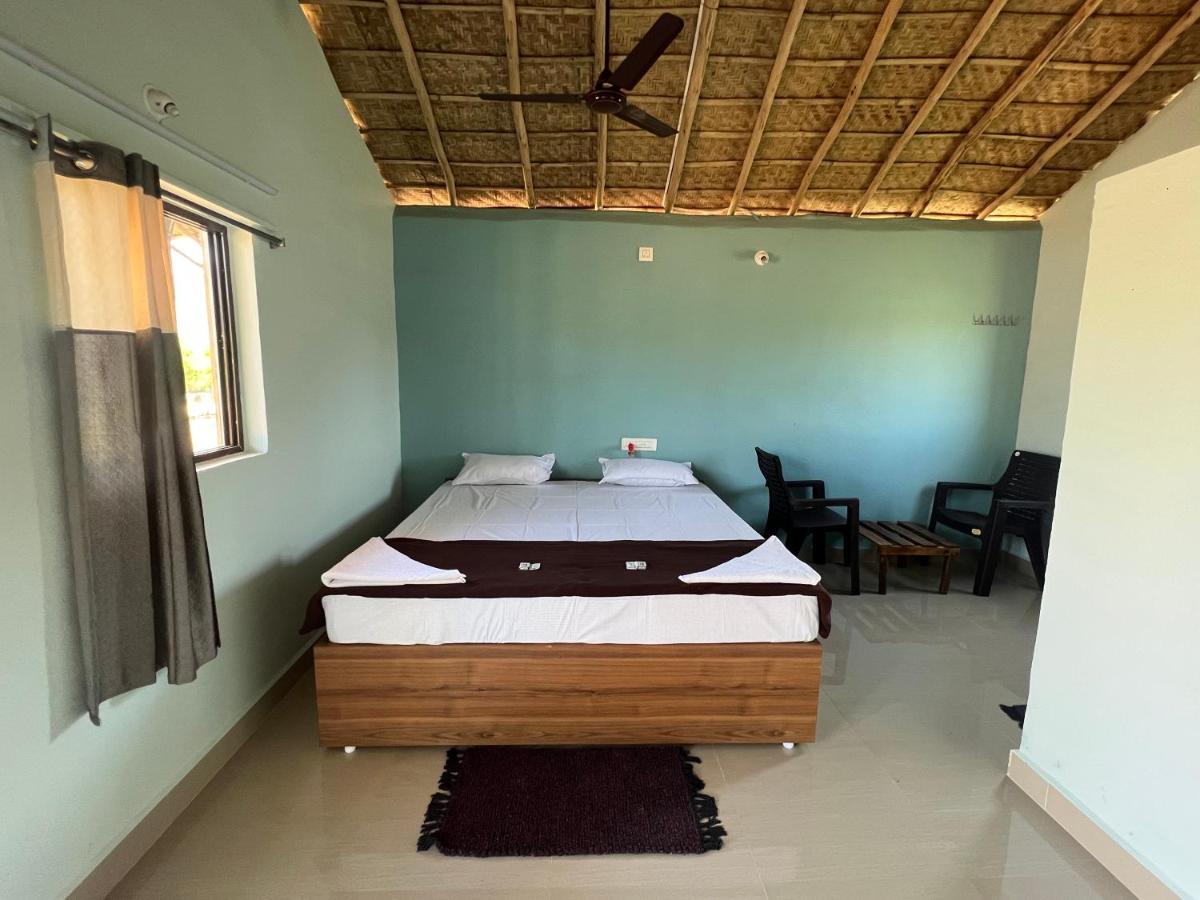 Hotel Hippie Land Hampi Exterior foto