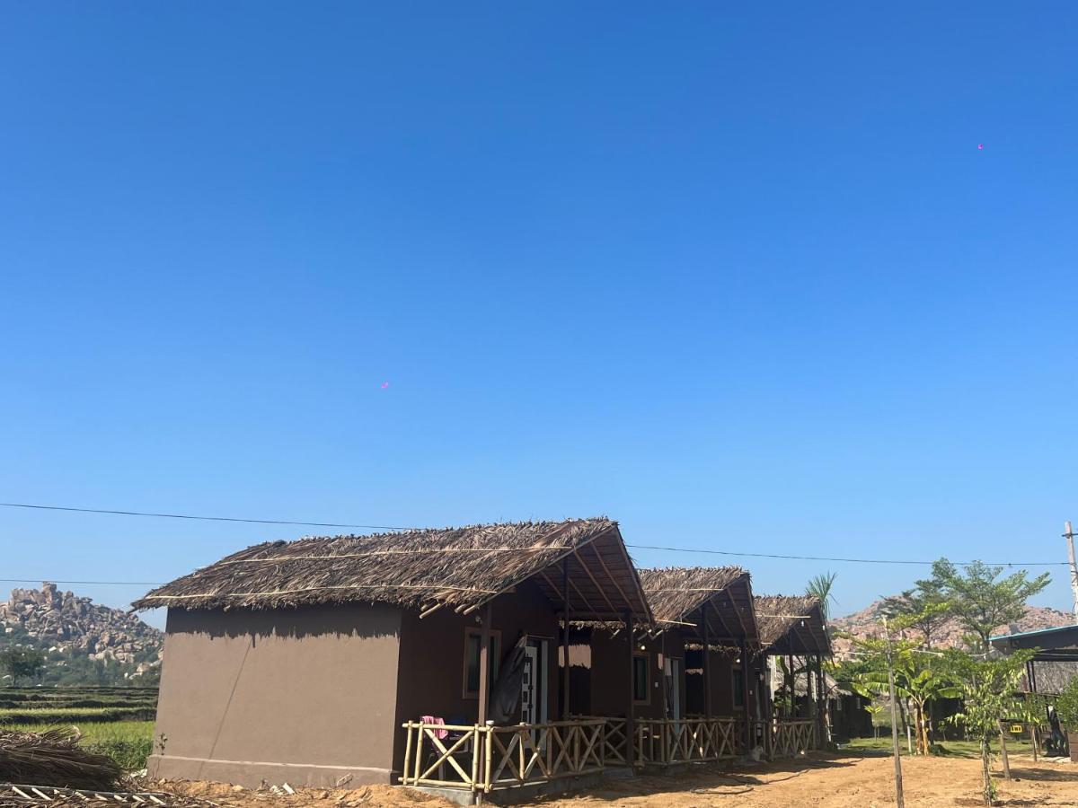 Hotel Hippie Land Hampi Exterior foto