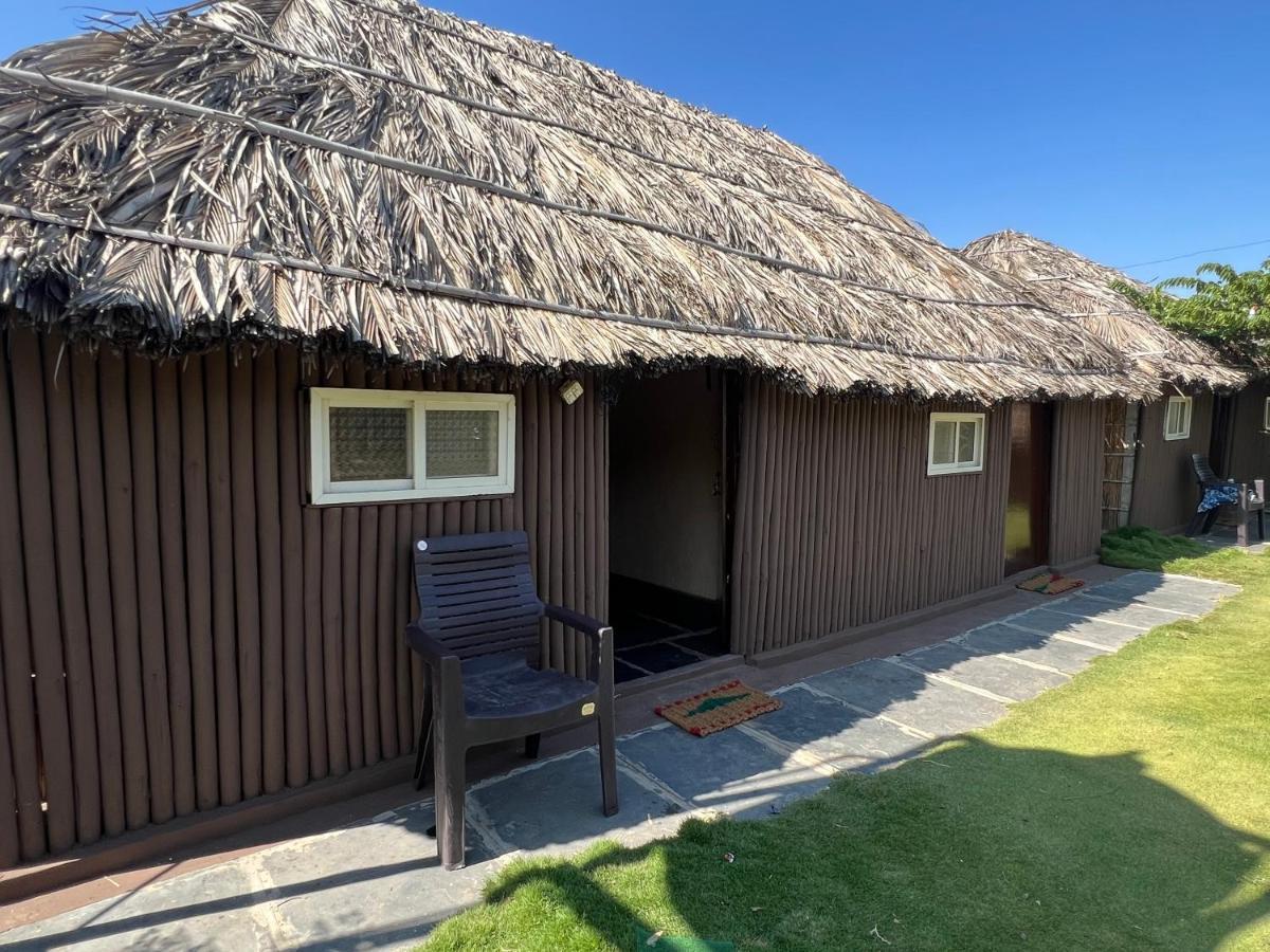 Hotel Hippie Land Hampi Exterior foto